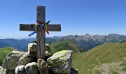 Corno Stella (2620 m) con Montebello, solo, in compagnia degli stambecchi il 22 giugno 2020  - FOTOGALLERY
